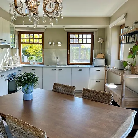 Au Coeur Des Collines, Doucette * Ellezelles