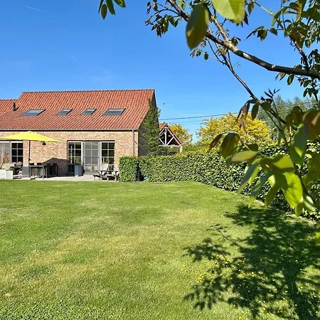 Au Coeur Des Collines, Doucette * Ellezelles